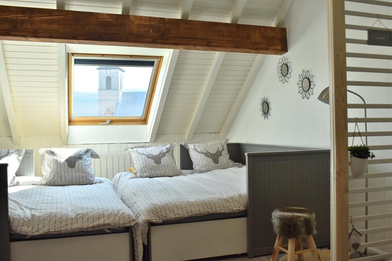 Charmant Studio, Le Petit Gris Des Montagnes Mouthe Buitenkant foto